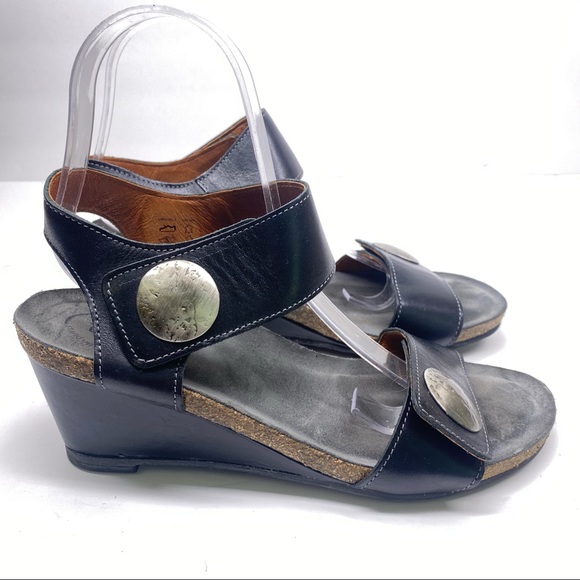 Tao's Carousel 2 Black Wedge Heel Sandal - Picture 1 of 6